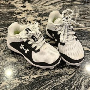 Toddler Size 8 Under Armour Baseball Shoe Cleats